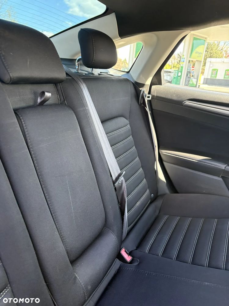 Ford Fusion - 10
