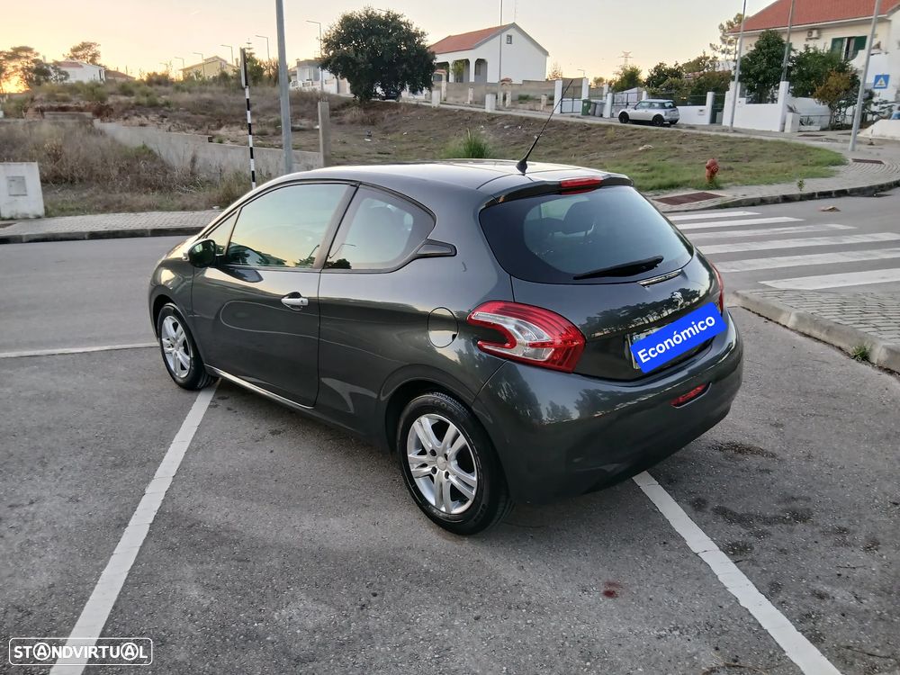 Peugeot 208 1.2 VTi Allure - 4