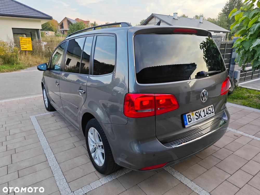 Volkswagen Touran - 28