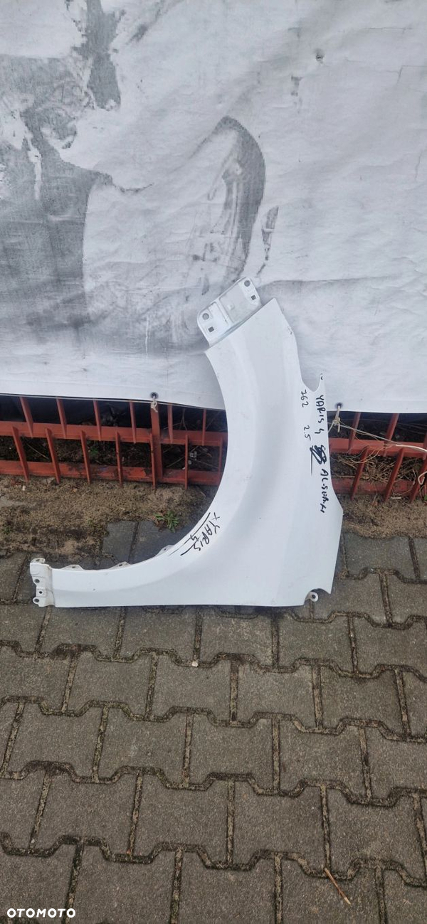 Błotnik Toyota Yaris IV Po 2020r. Przód Lewy