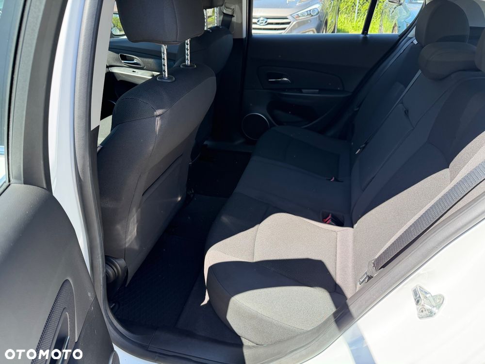 Chevrolet Cruze 1.6 LT - 26