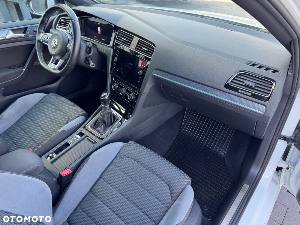 Volkswagen Golf 1.4 TSI BMT Highline - 24