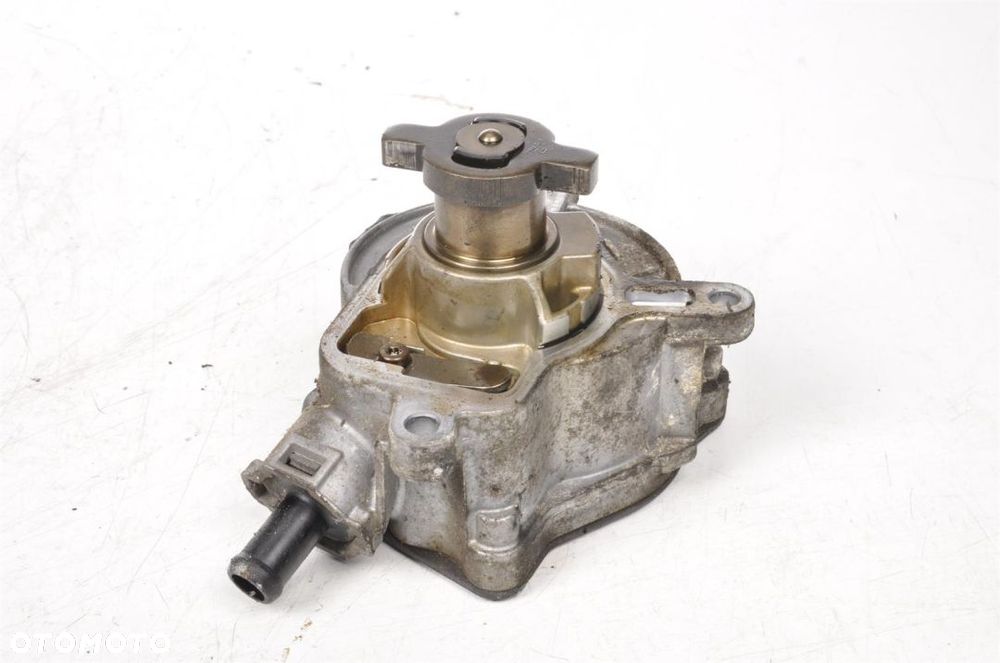 GOLF V 2.5 20V POMPA VACUM WAKUM VAKUM 07K145100C - 2