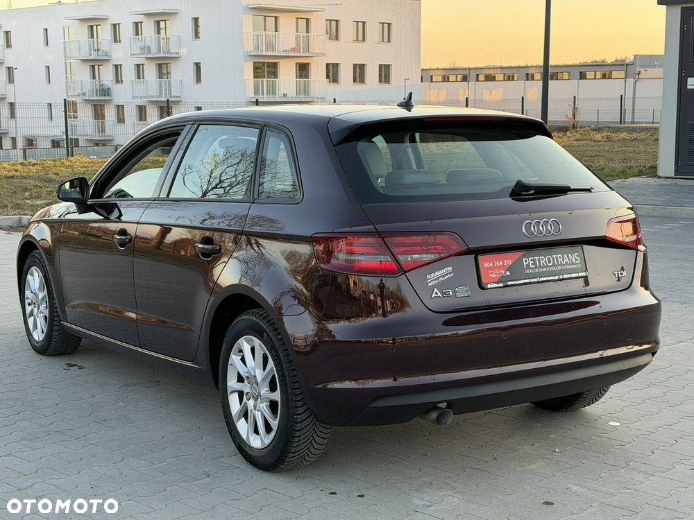 Audi A3 Sportback 1.6 TDI DPF Attraction - 8