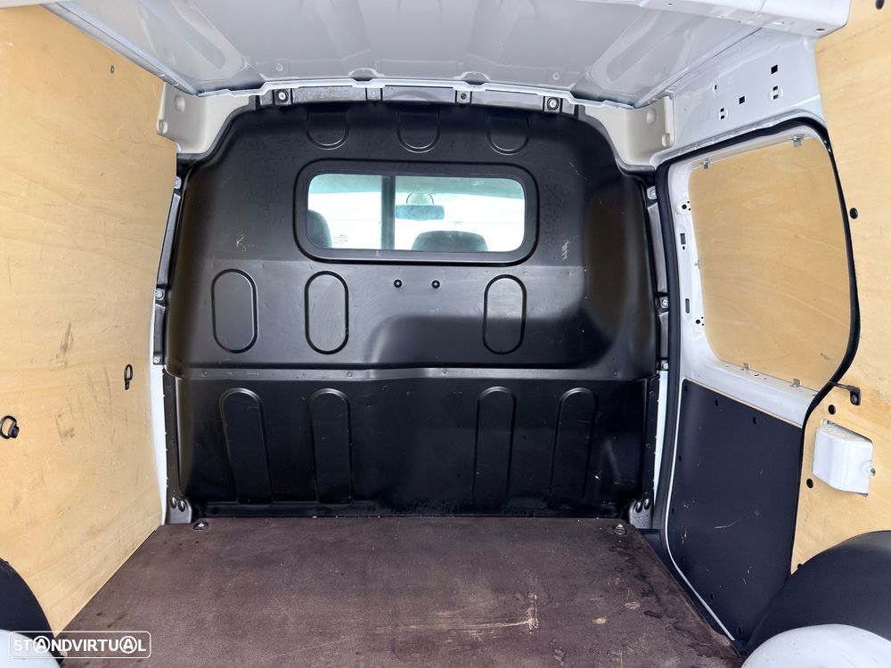 Citroën BERLINGO 1,5 HDI 3 LUGARES - 23