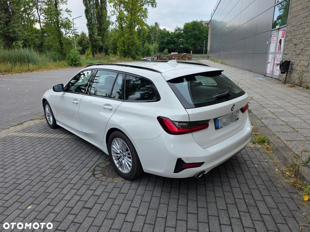 BMW Seria 3 320d MHEV Sport Line - 4
