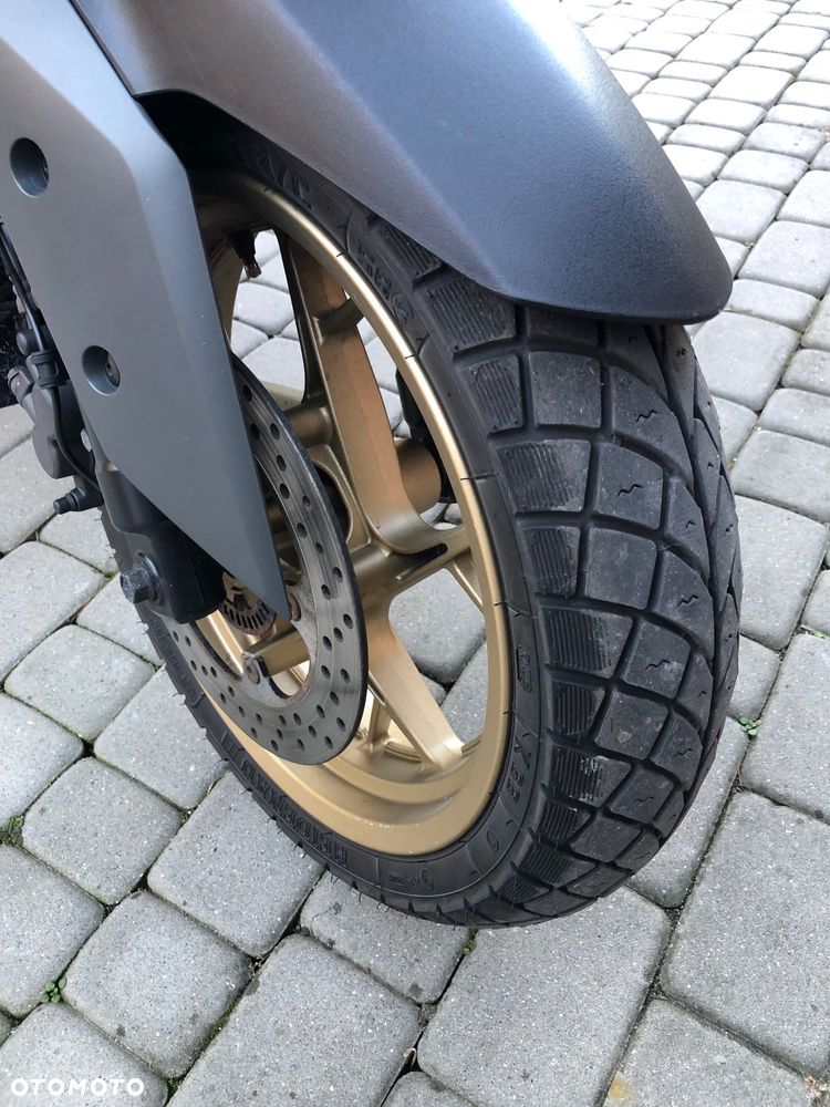 Yamaha X-max - 13