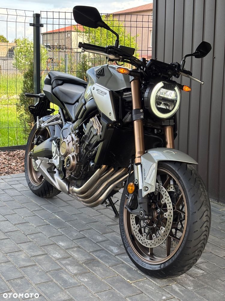 Honda CB - 11