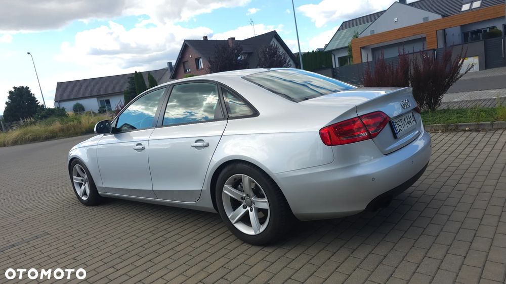 Audi A4 Limousine - 9