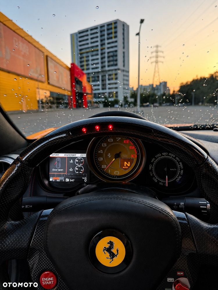 Ferrari California - 12