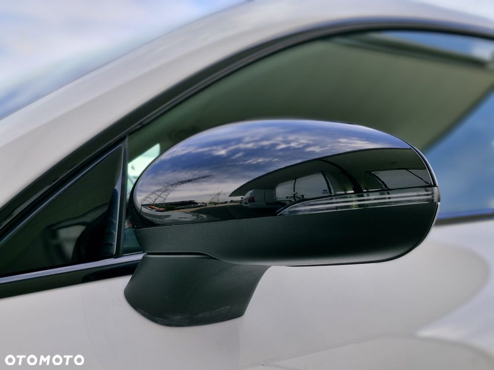 Mercedes-Benz CLA 200 AMG Line 7G-DCT - 35