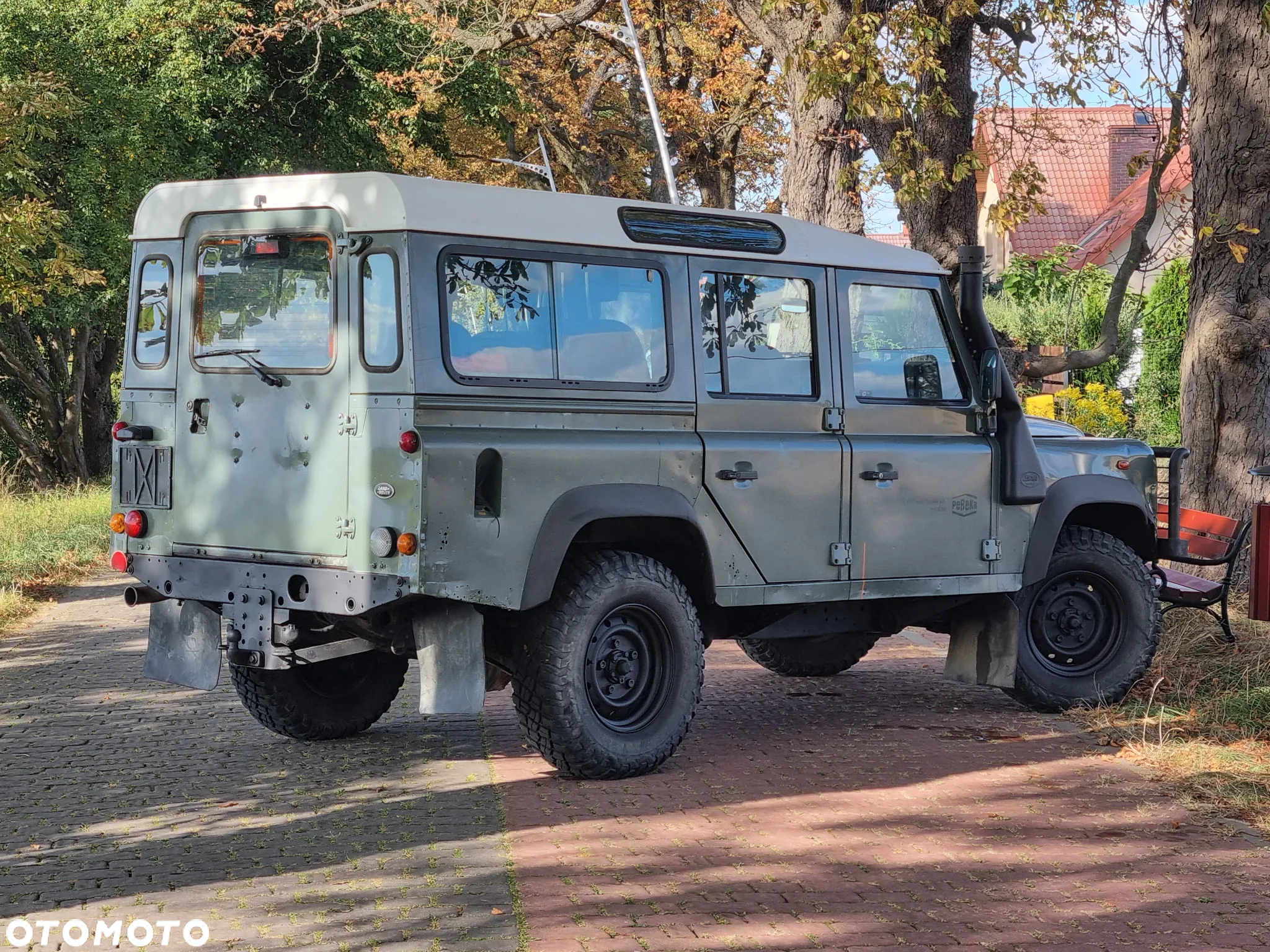 Land Rover Defender - 3