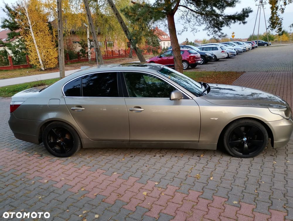 BMW 5 Series 2003 photo 4