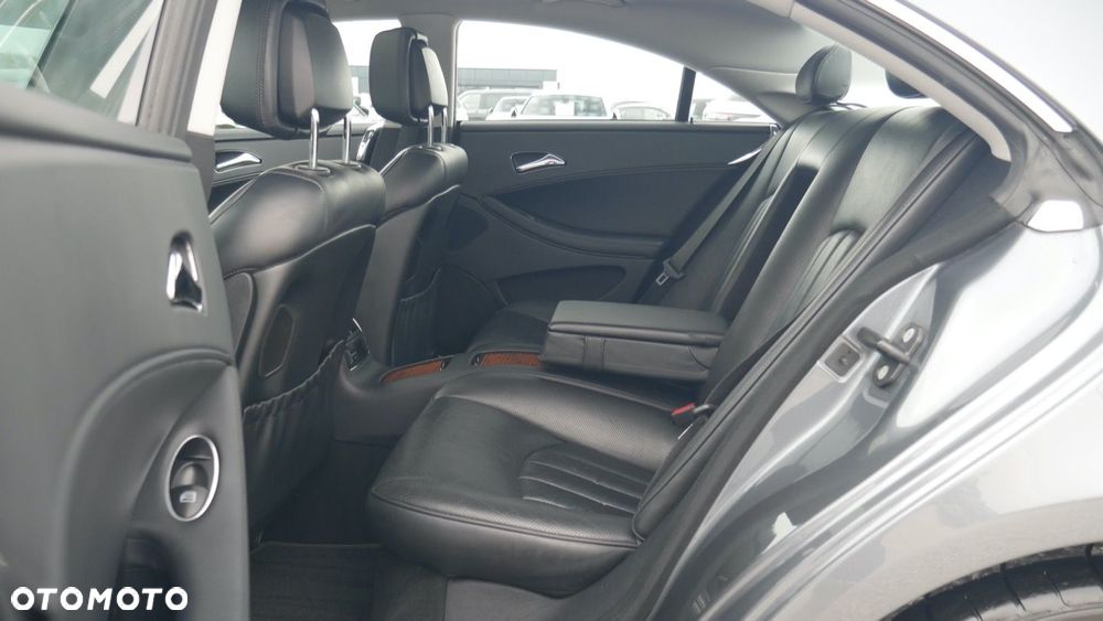 Mercedes-Benz CLS - 21