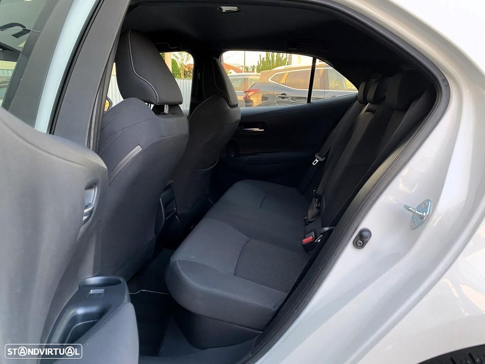 Toyota Corolla 1.8 Hybrid Comfort - 33