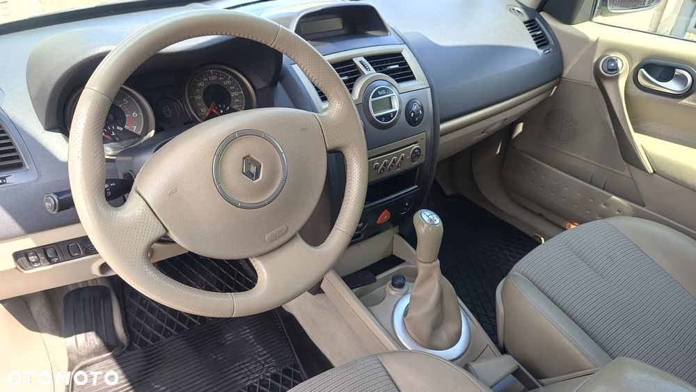 Renault Megane 1.6 Privilege - 30