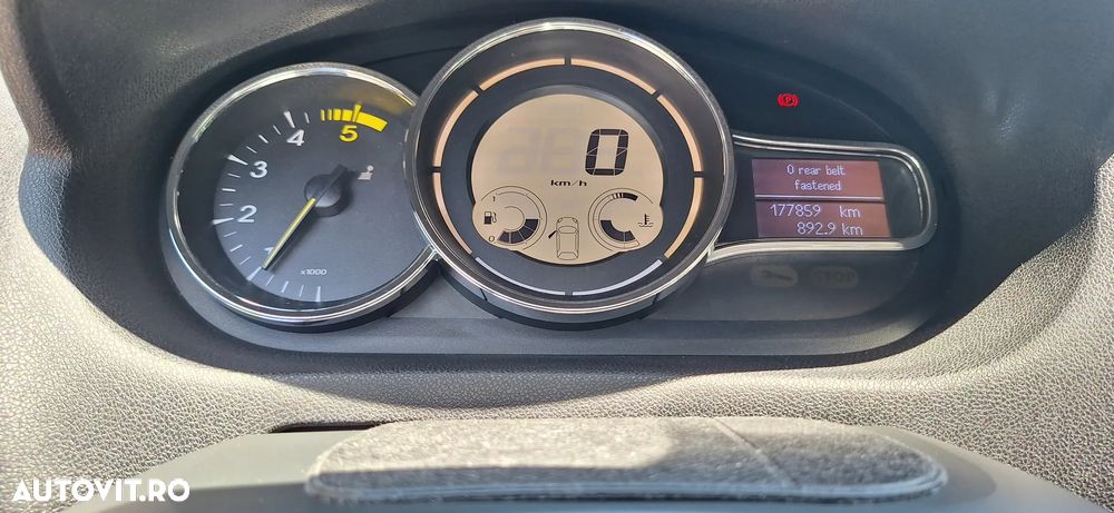 Renault Megane 1.5 dCI Privilege - 4
