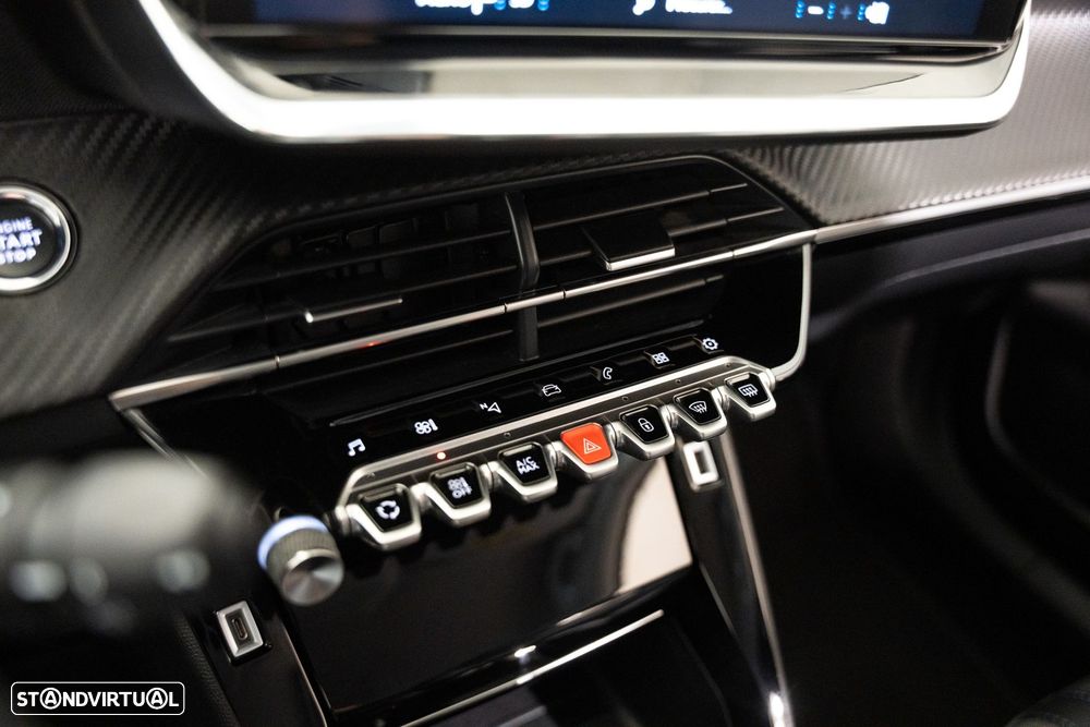 Peugeot 2008 1.2 PureTech Allure EAT8 - 8