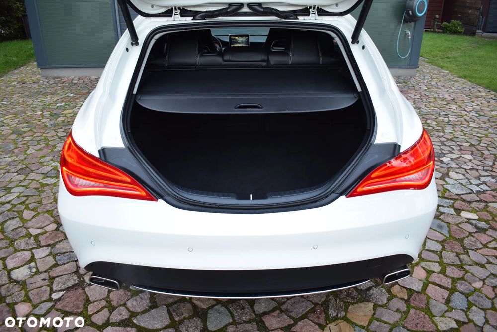 Mercedes-Benz CLA Shooting Brake 250 7G-DCT - 28