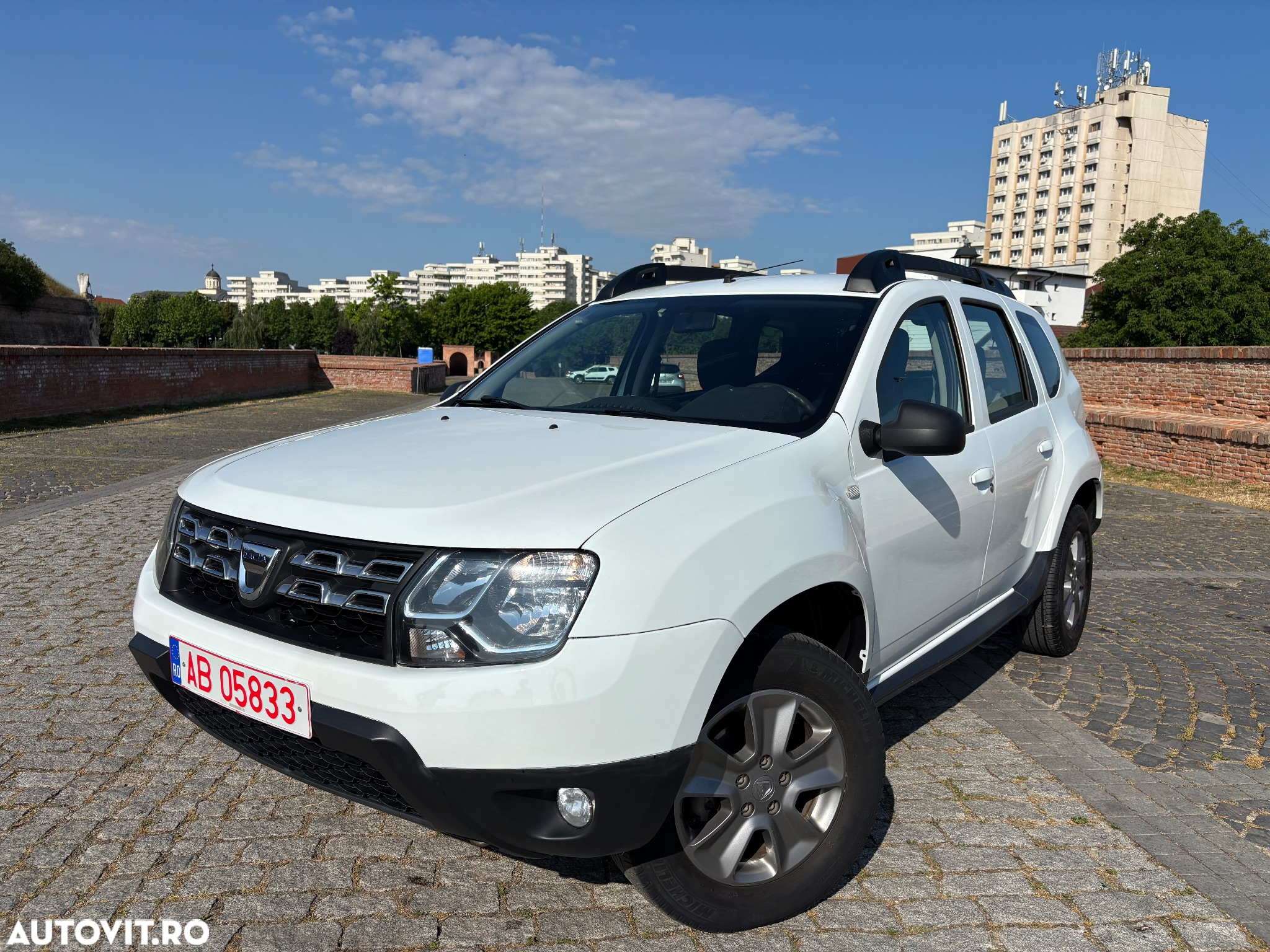 Dacia Duster 1.5 dCi 4WD Prestige jante 16" - 11