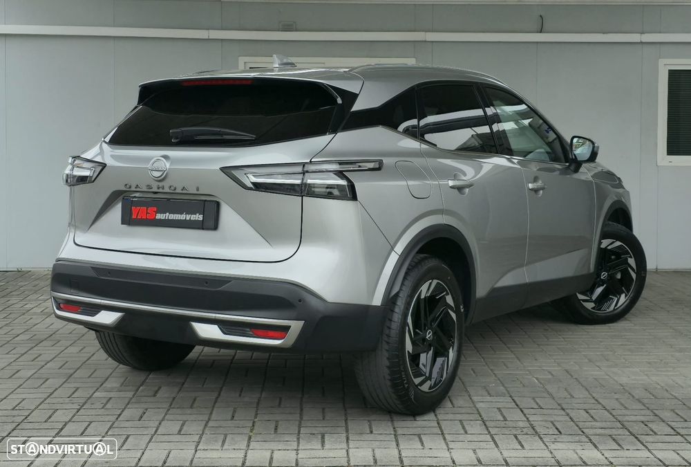 Nissan Qashqai 1.3 DIG-T N-Connecta LED+TT Xtronic - 32