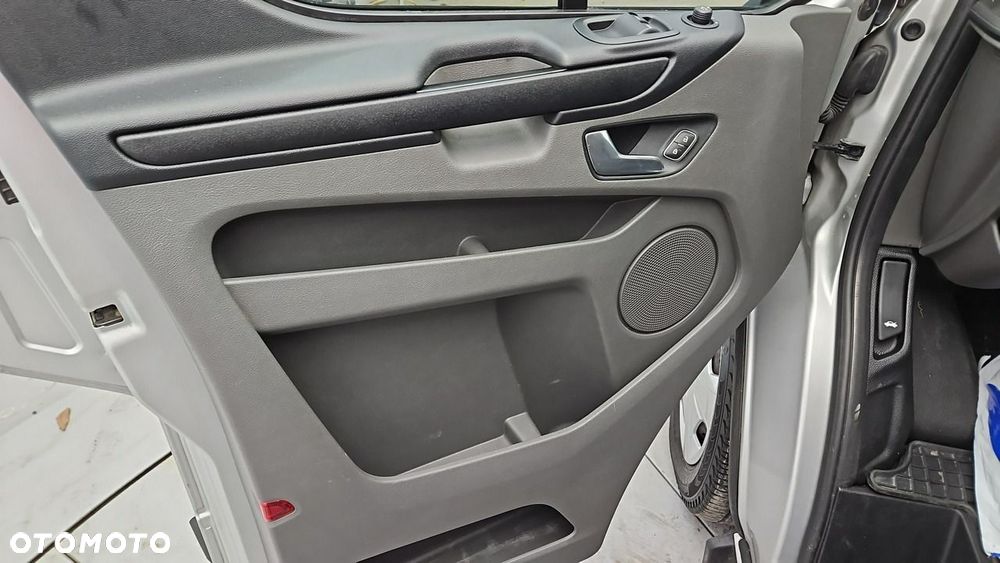Ford Transit Custom - 11