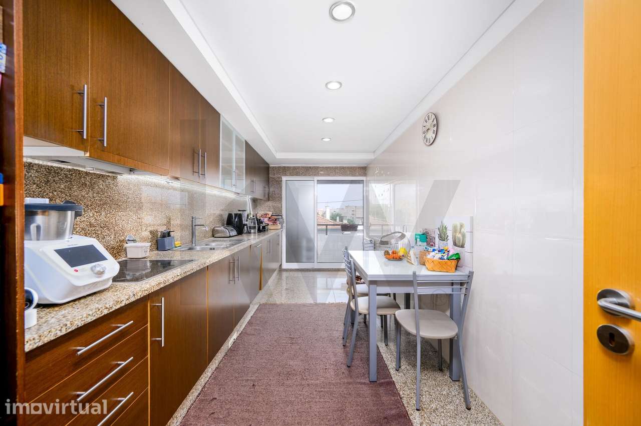 Apartamento T2 com 2 varandas e garagem box - Canidelo - Grande imagem: 4/13