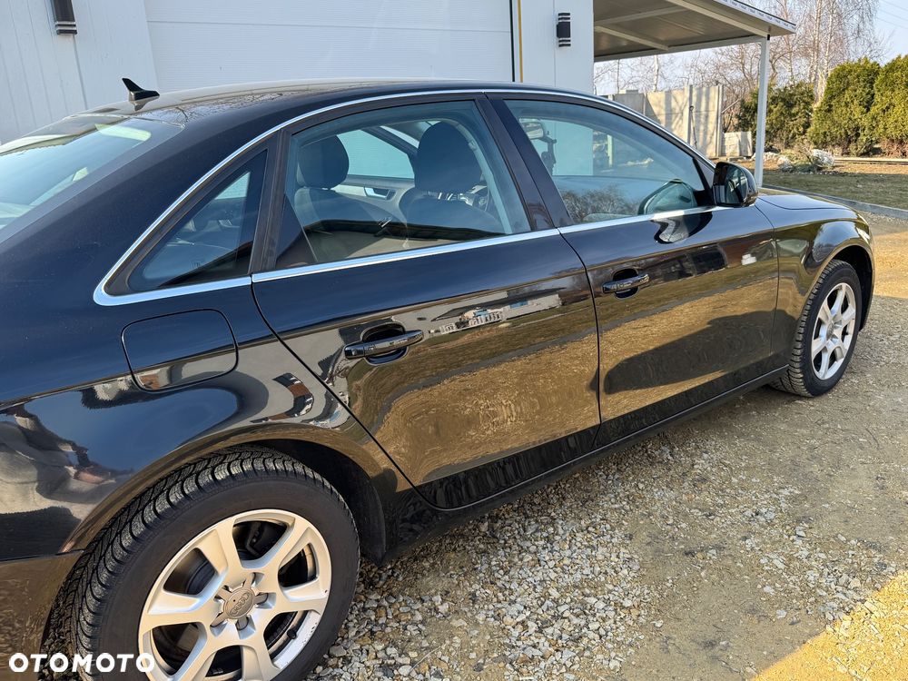 Audi A4 Limousine - 9