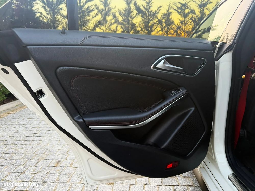 Mercedes-Benz CLA 45 AMG 4Matic Speedshift DCT 7G Night Edition - 19