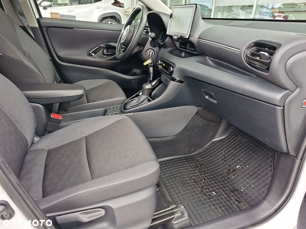 Toyota Yaris Hybrid 1.5 Style - 6