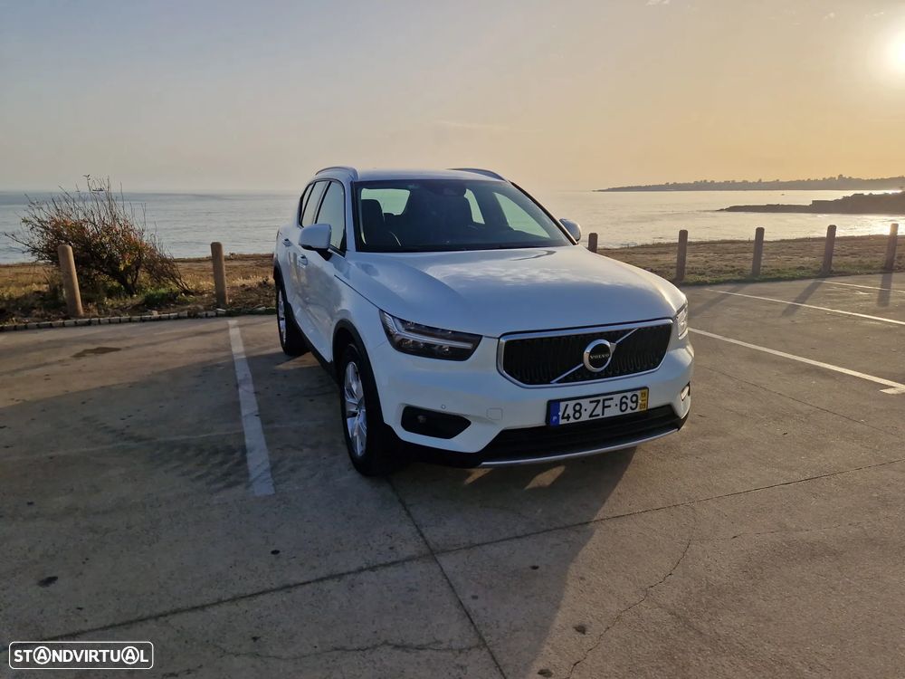 Volvo XC 40 1.5 T3 Momentum Plus - 2