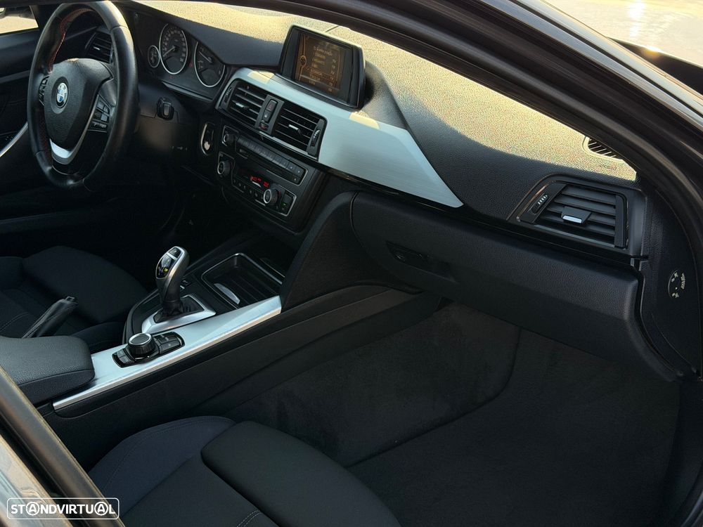 BMW 320 d Auto Line Sport - 7