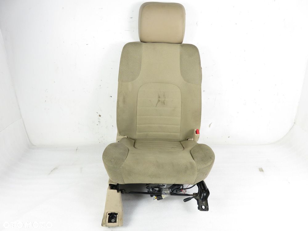 FOTEL PASAŻERA NISSAN PATHFINDER III R51 - 1