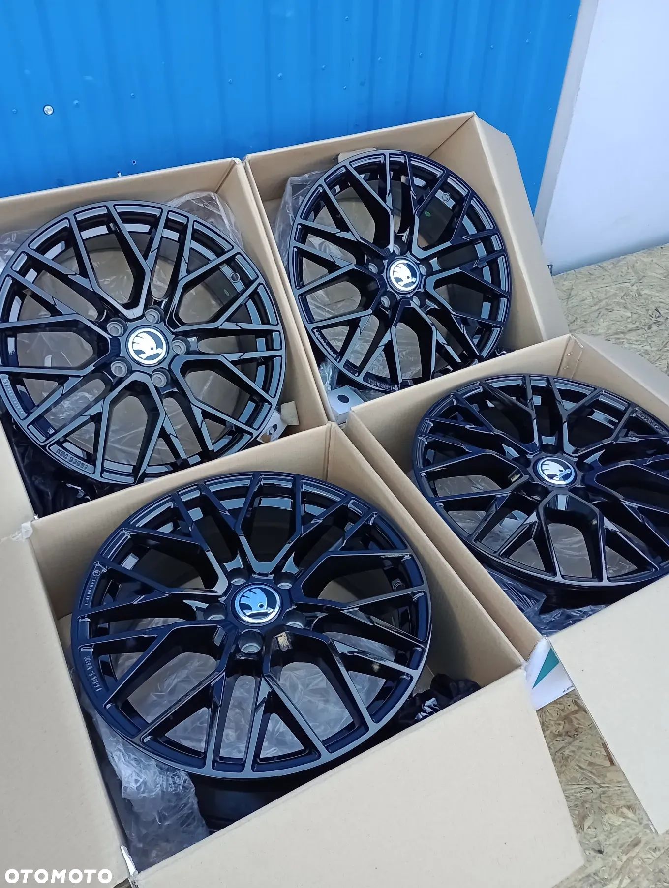 FELGI ALUMINIOWE 5x100 R18 8J ET40 SKODA FABIA OCTAVIA PRAKTIK RAPID SCALA - 1