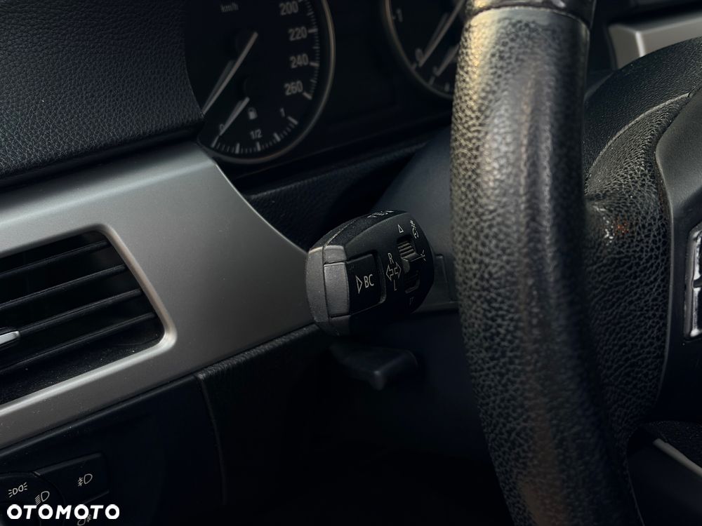 BMW Seria 3 318i Edition Lifestyle - 11