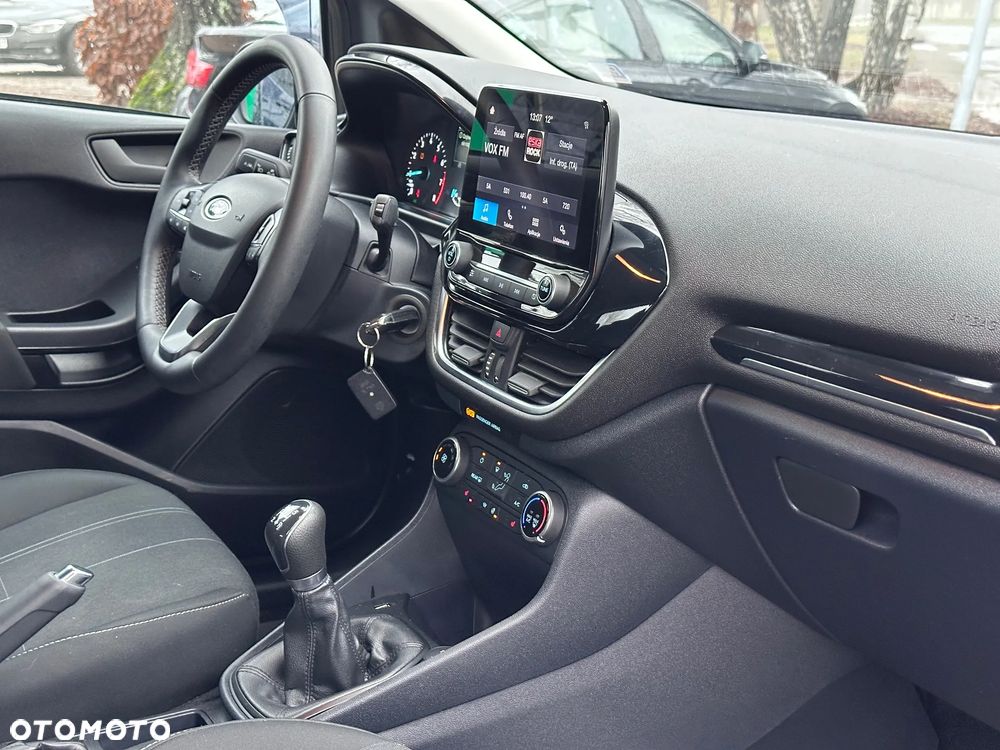 Ford Fiesta 1.1 S&S TITANIUM - 29