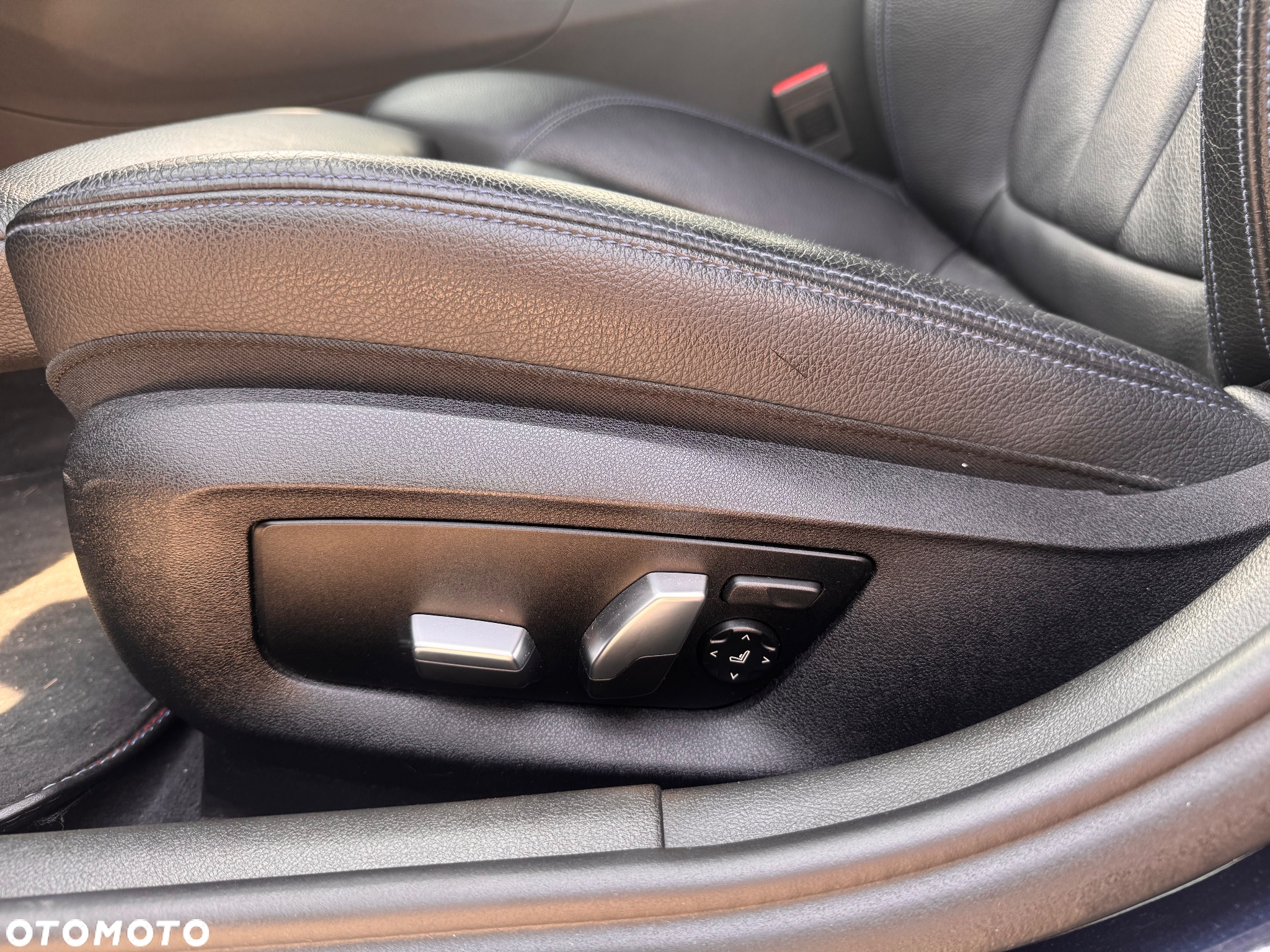 BMW Seria 5 540i xDrive - 9