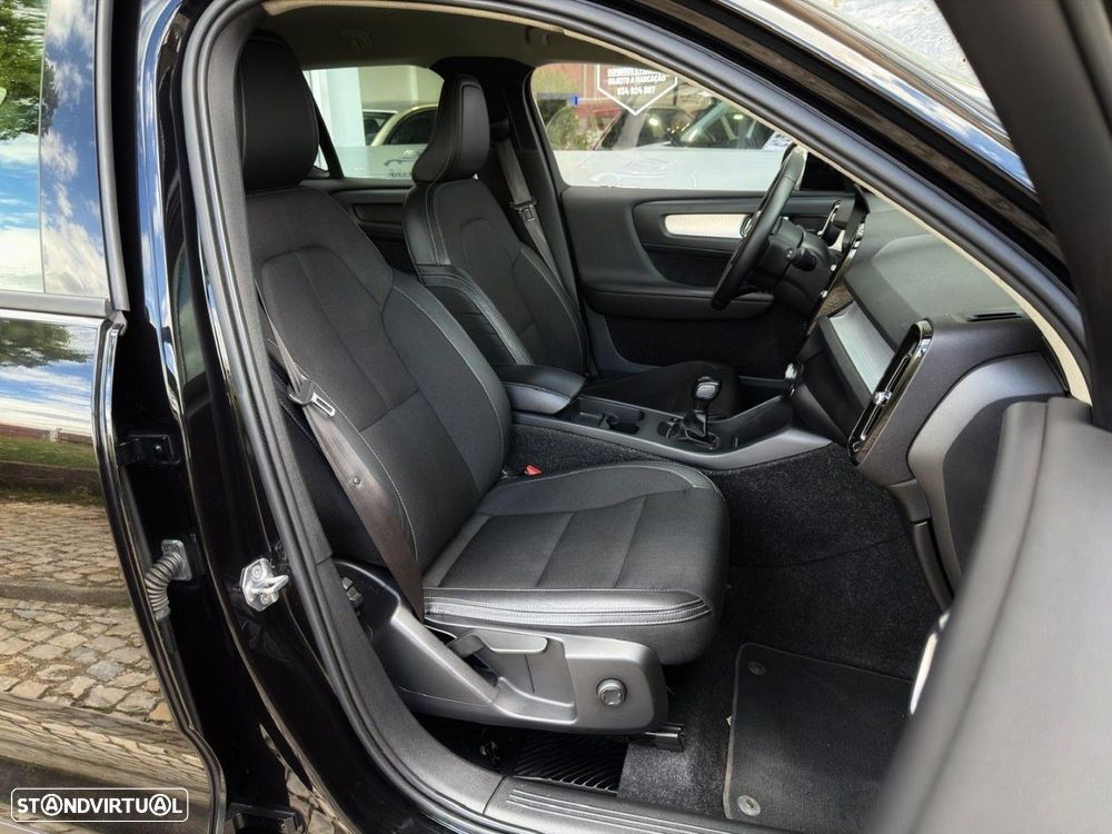 Volvo XC 40 2.0 D3 Momentum Plus - 16