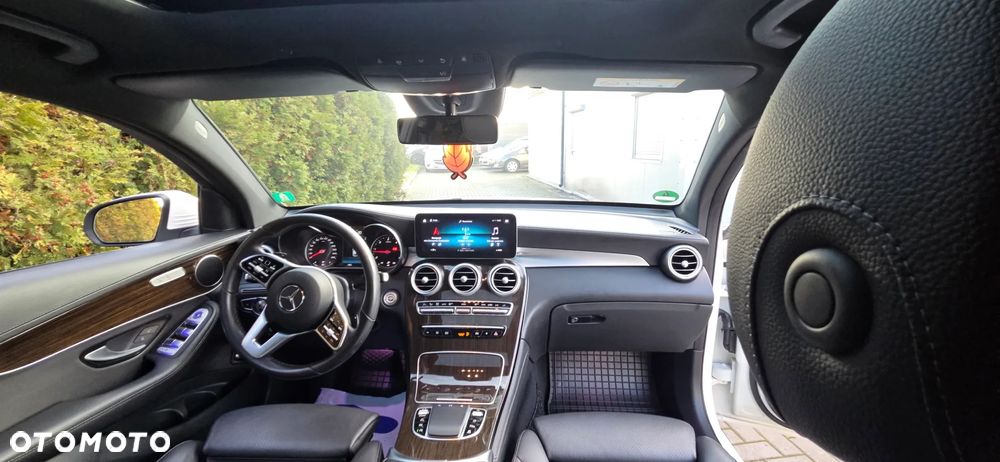 Mercedes-Benz GLC 220 d 4Matic 9G-TRONIC AMG Line - 36