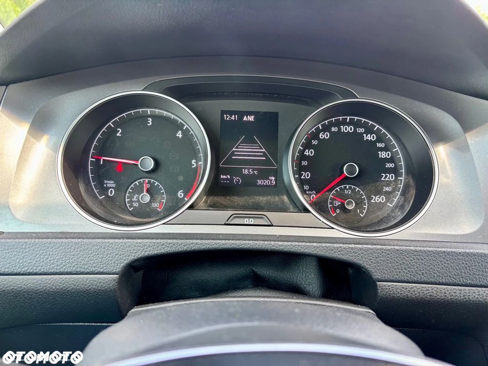 Volkswagen Golf - 13