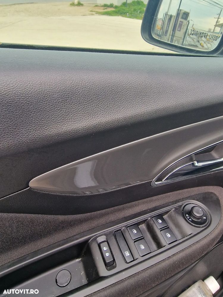 Opel Mokka 1.6 CDTI ECOTEC START/STOP 4X4 Cosmo - 6