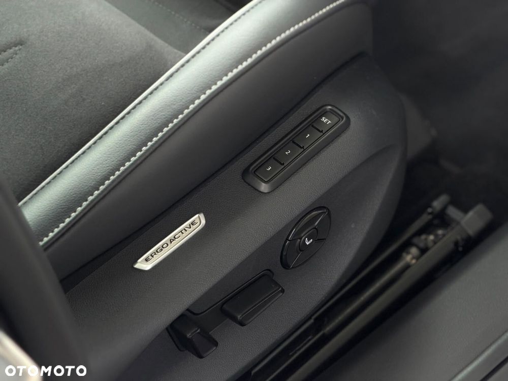 Volkswagen Passat - 26