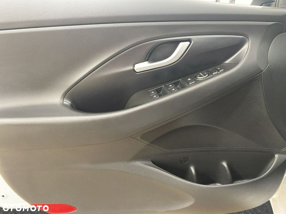 Hyundai i30 1.5 T-GDI 48V Smart DCT - 13
