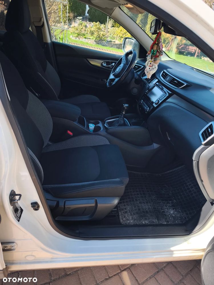 Nissan Qashqai 1.6 DCi 4x4 N-Connecta - 26