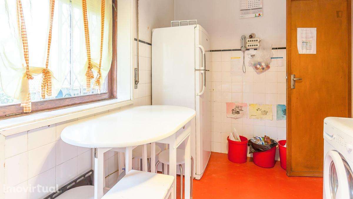 Quarto - localizado em Ramalde Porto - Grande imagem: 4/31