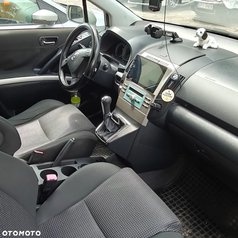 Toyota Corolla Verso 2.2 D-CAT DPF Sol - 5