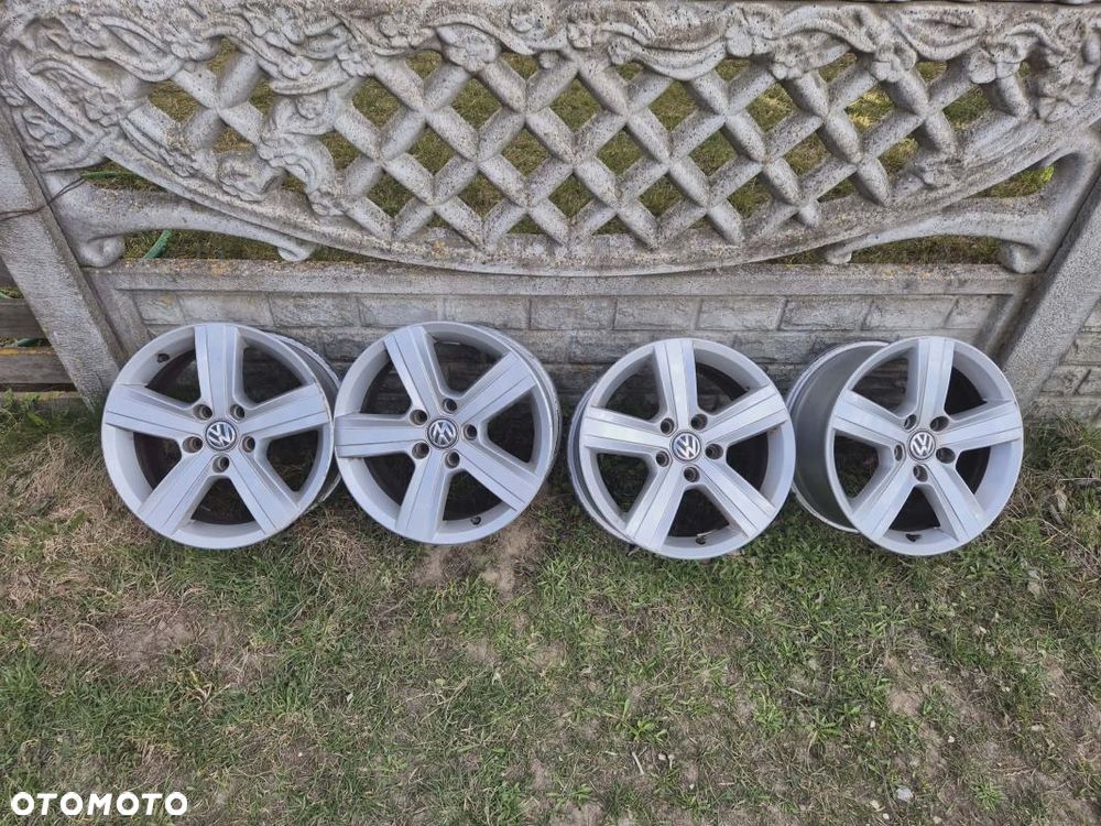 Volkswagen Golf 1.6 TDI BMT Comfortline - 12