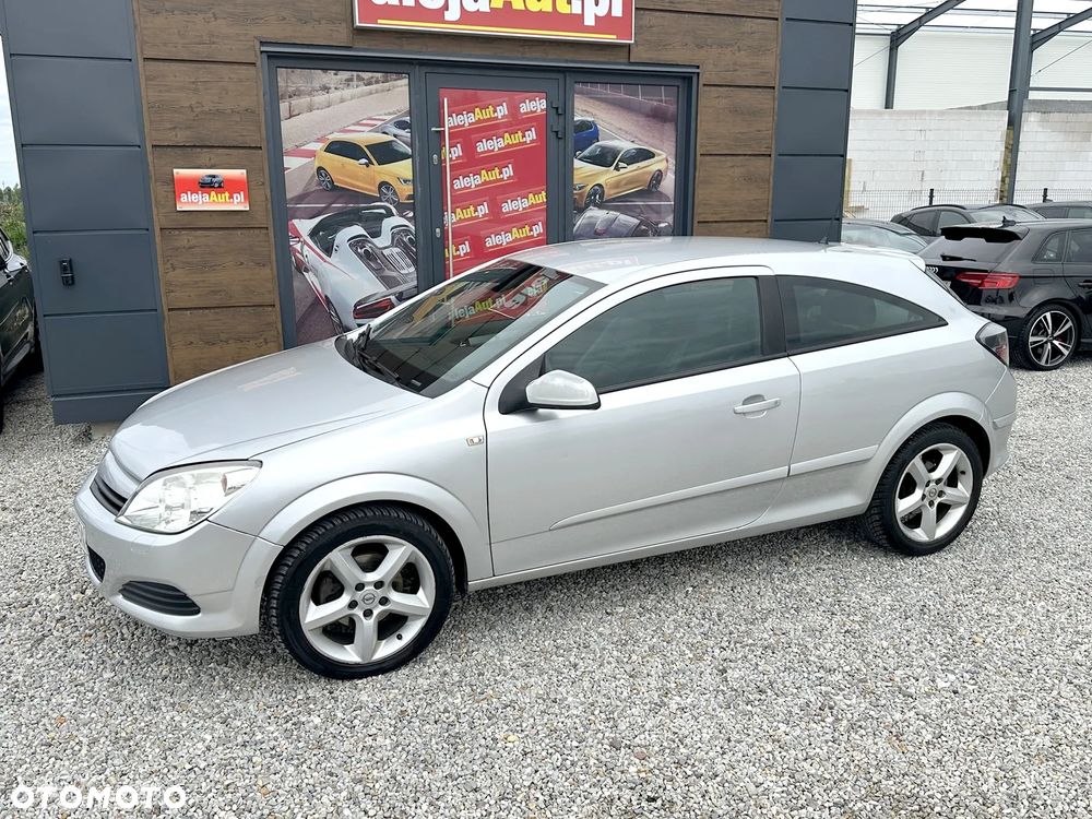 Opel Astra III GTC 1.7 CDTI Cosmo - 1