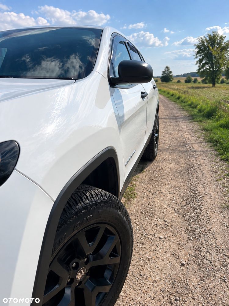 Jeep Cherokee - 5