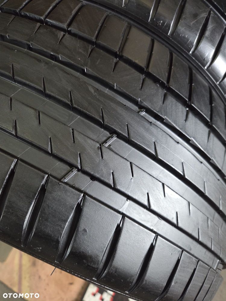 opony używane 245/40R19 Michelin Pilot Sport 4 * - 2